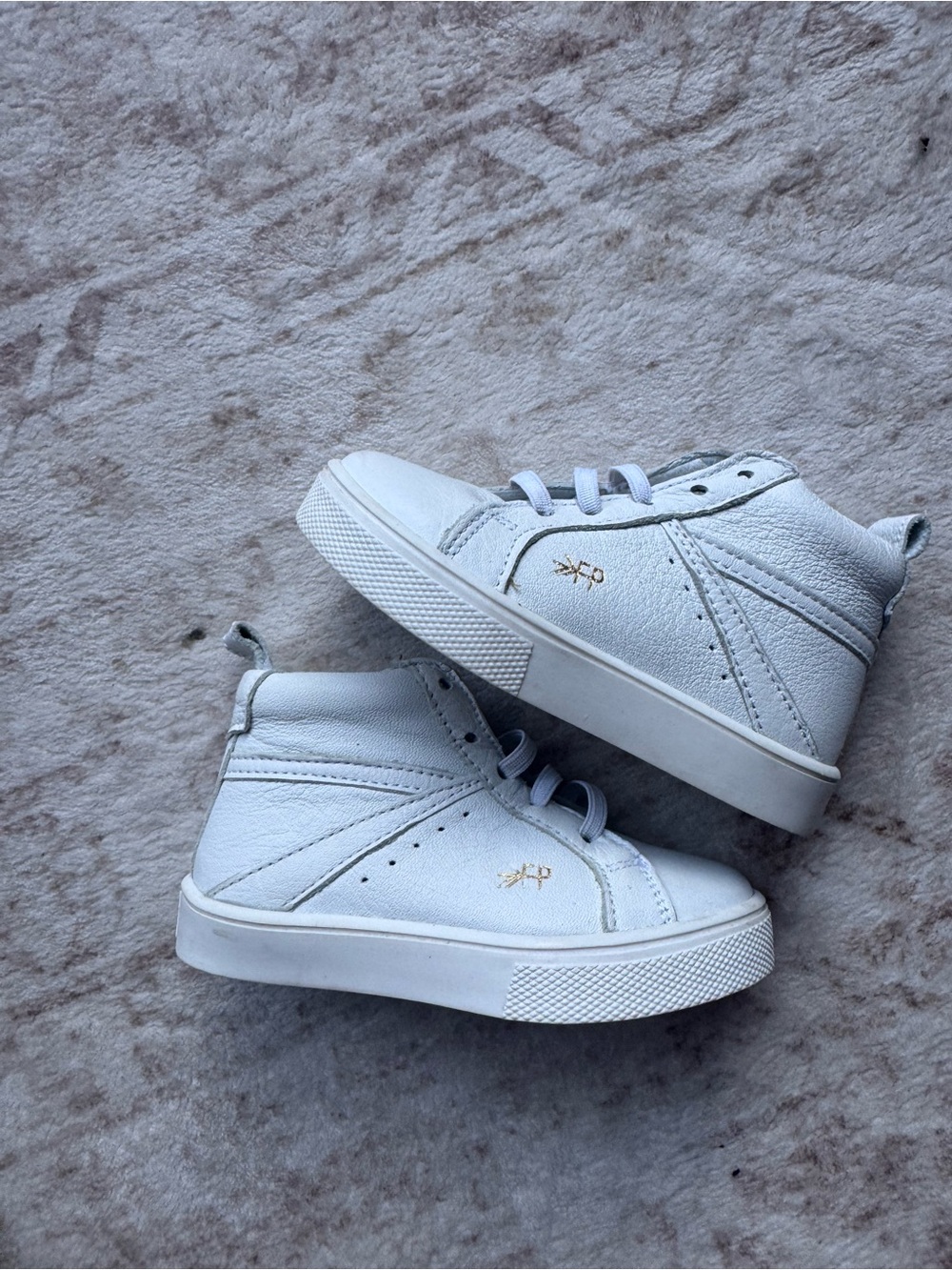 Freshly picked leather high top shoes toddler 6t